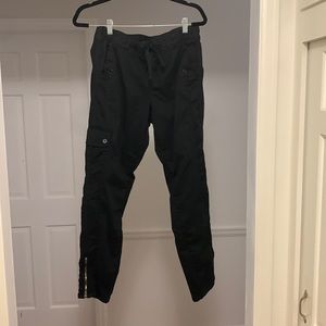 Sundance No Limits cargo pants black size 6